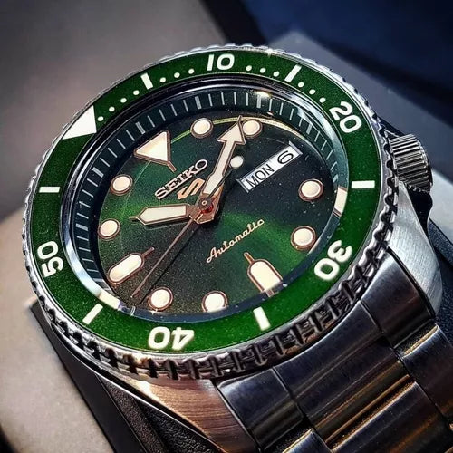 Seiko 5 sports best sale verde