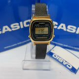 ❤️ Reloj Casio de mujer dorado y negro de estilo retro, LA670WEMB-1EF.